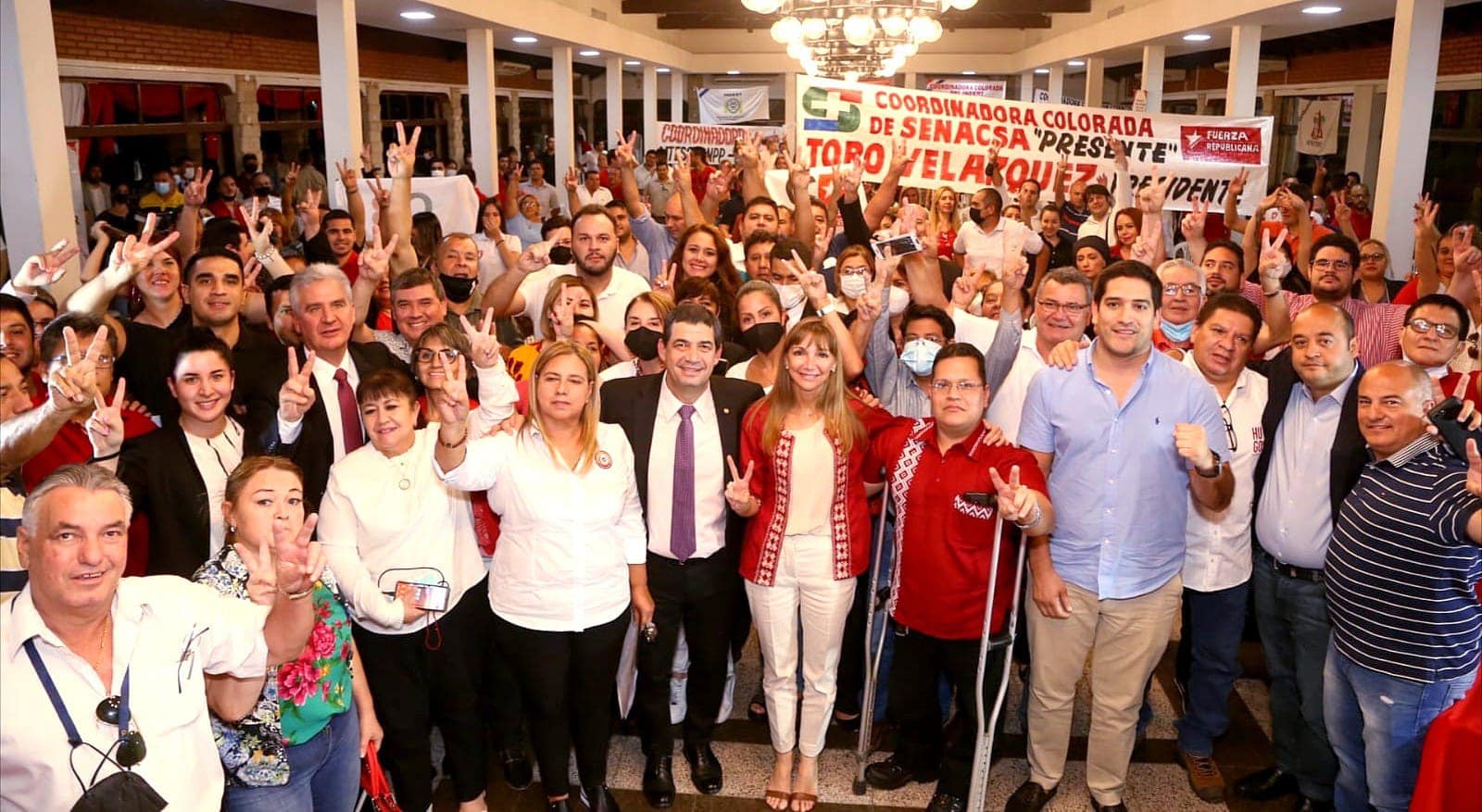 Mas de 300 mil colorados en la función pública ya están con Velázquez
