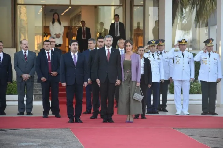 El presidente Mario Abdo Benítez embarcó en la mañana de este jueves rumbo a chile