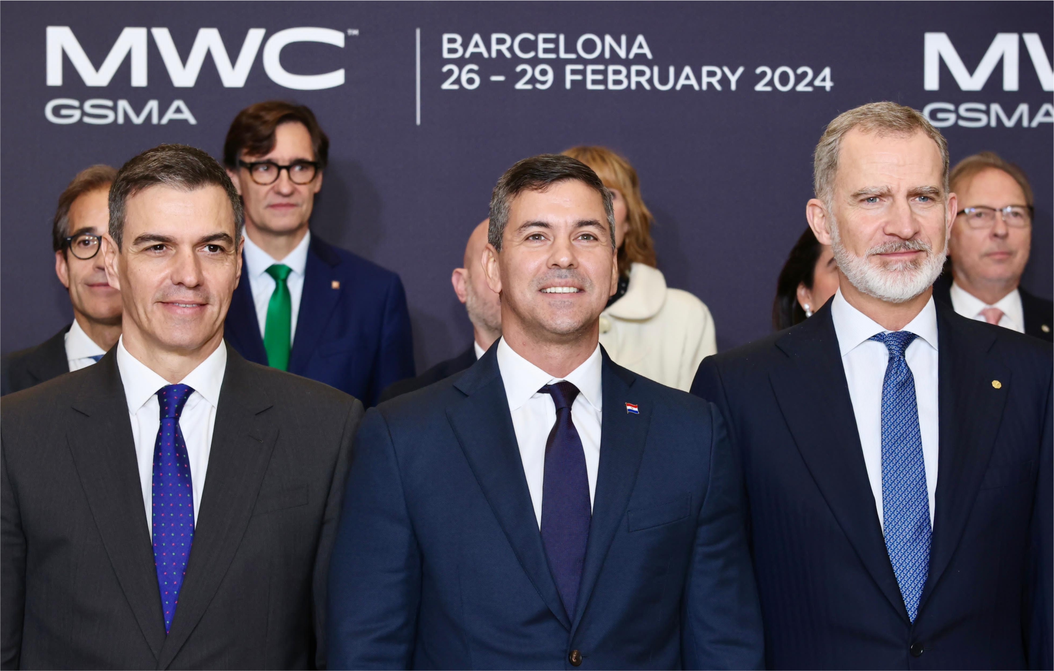 Presidente Peña, inicia su gira por España