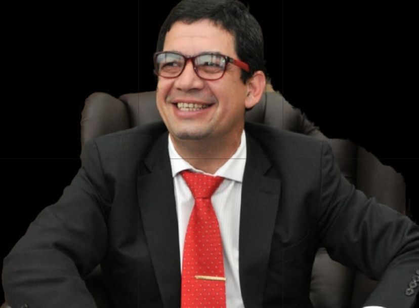 HUGO VELÁZQUEZ ANUNCIA SU VUELTA A LA POLITICA