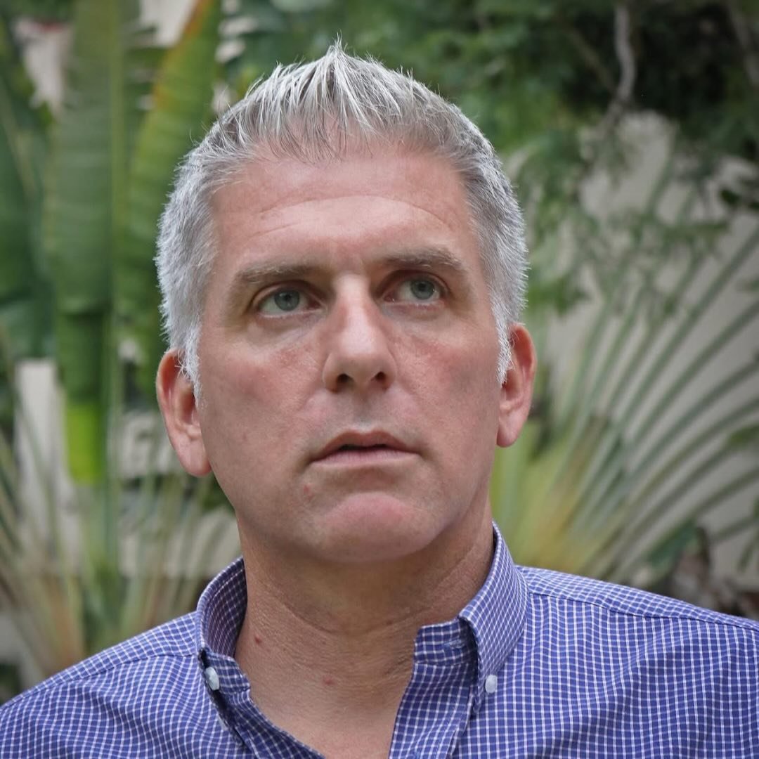 Agustín Saguier (PLRA) lanza su precandidatura a la Intendencia de Asunción y llama a la unidad de la oposición
