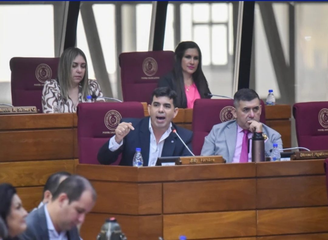 Vaesken cuestiona a Peña y afirma que el cambio en Gabinete “no apunta a mejorar la gestión”