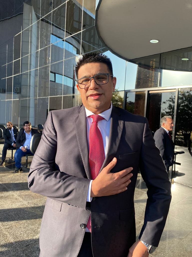 Diputado acusa al Ejecutivo de “estafar” al Congreso en debate sobre la Caja Fiscal