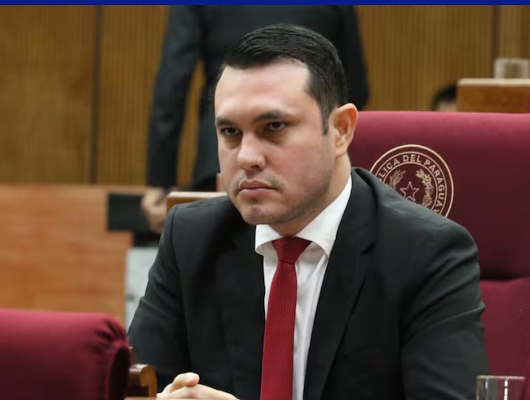 Fiscalía sostiene que título de abogado de Hernán Rivas es falso