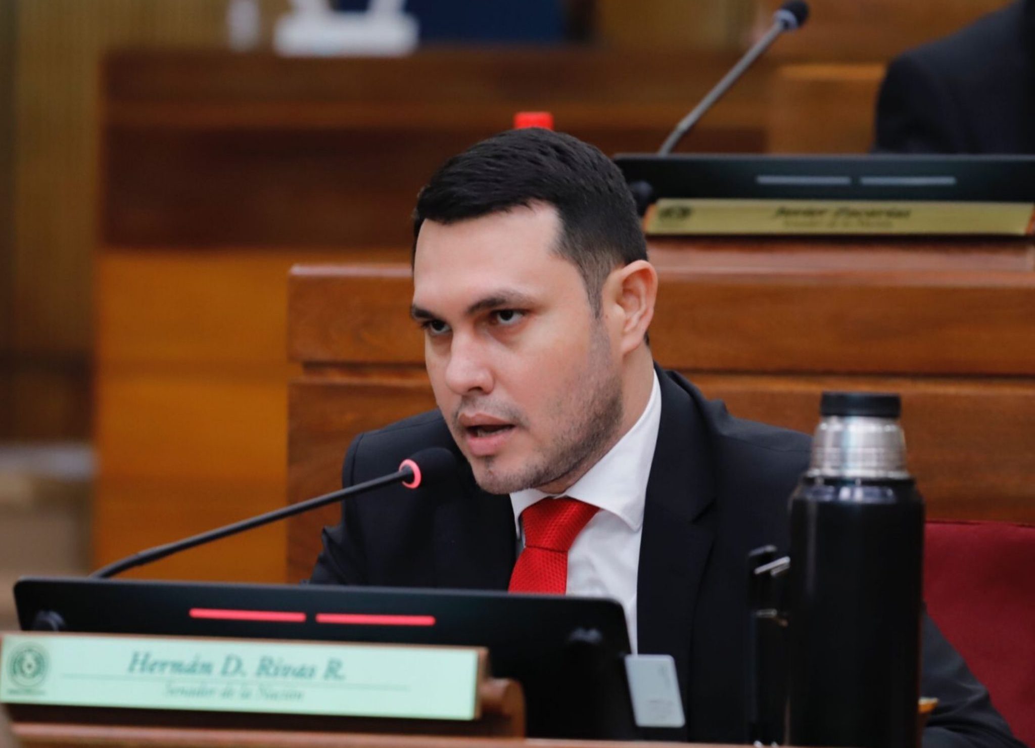 Varios legisladores de Honor Colorado solicitan a Hernán Rivas que renuncie