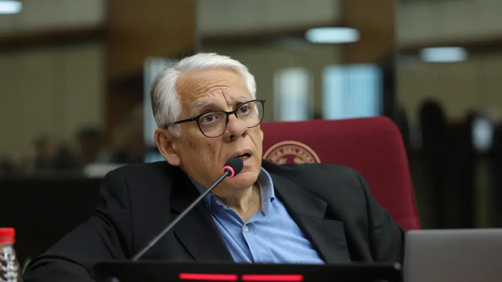 “No hay razones para mantenerlo en el Senado”, afirma Iramain sobre Rivas.