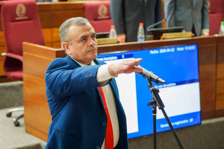 Carlos Liseras lanza fuertes criticas a Hugo Estigarribia