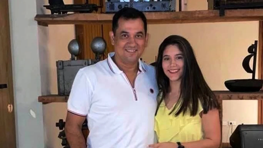 Escandalo que salpica al Exsenador y a su hija