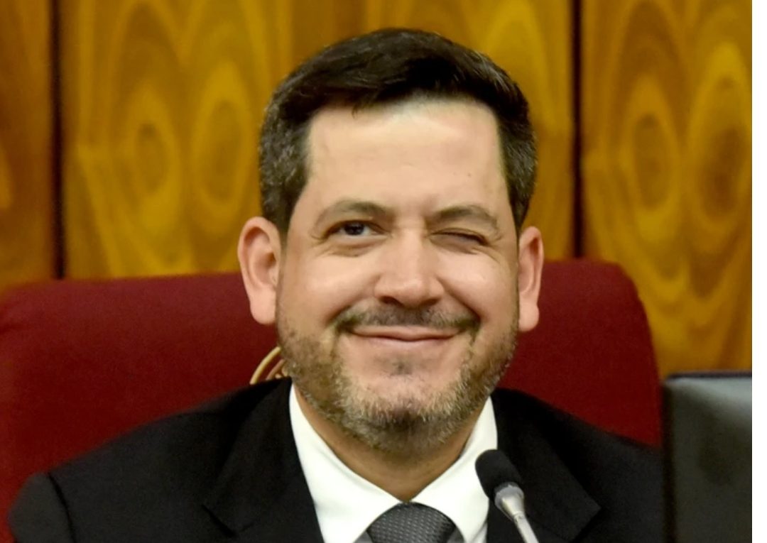 Latorre destaca crecimiento de Camilo Pérez y pide evitar triunfalismo