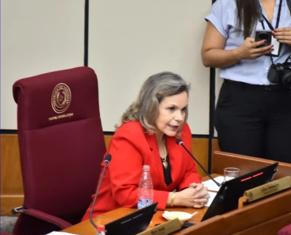 Lilian Samaniego pide a Peña priorizar salud y mayor participación de la disidencia en la ANR