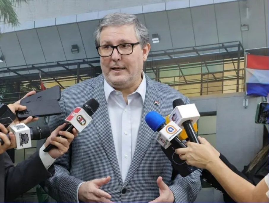 Filizzola cuestiona la “reivindicación histórica” de Estados Unidos con Cartes