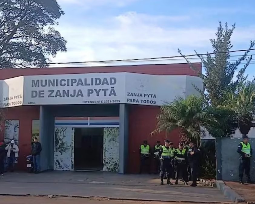 Zanja Pytã queda atrapada en una pulseada por la Intendencia