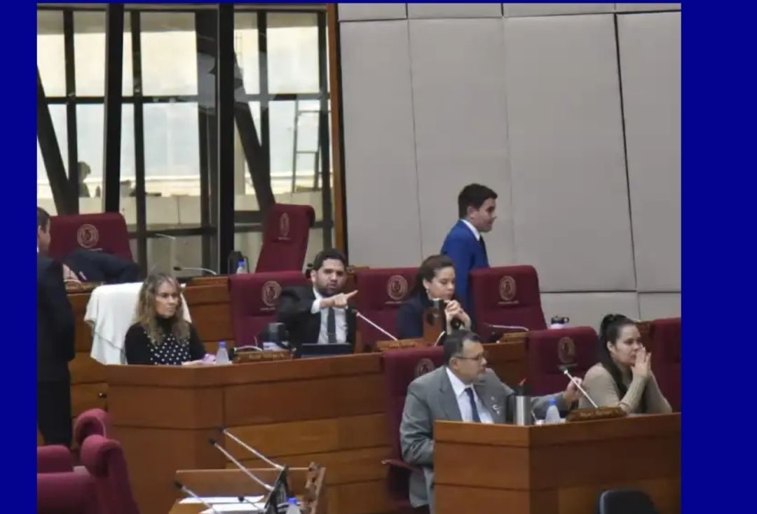 Diputados aprueban en general proyecto que eleva hasta 25 años las penas por corrupción