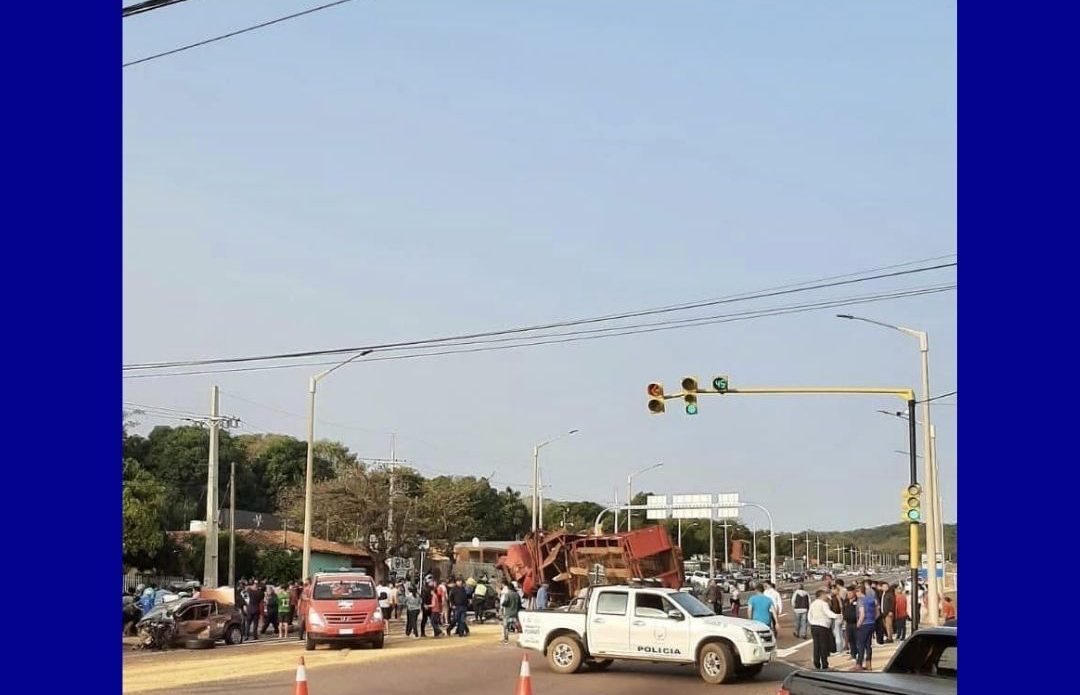 Tras tragedia en Pedrozo, Centurión ordena retirar el cuestionado semáforo del cruce