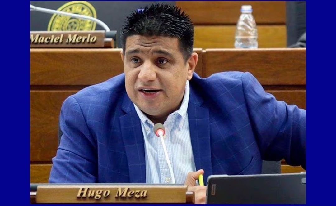 Hugo Meza lanzó burlas de doble sentido contra “Beto” Ovelar durante debate por préstamo de USD 75 millones