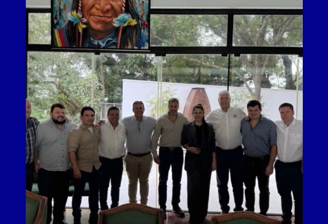 QUIEBRE EN HONOR COLORADO: DISIDENCIA RECIBE ACERCAMIENTOS DE LOS DOS SECTORES EN PUGNA